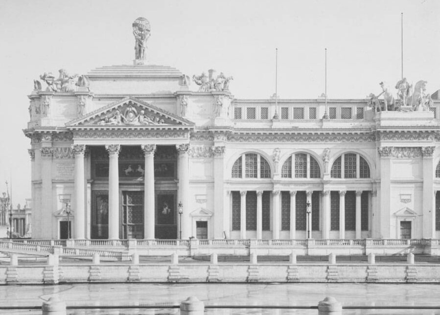 Foto de 1893: la fachada del edificio de Agricultura terminada