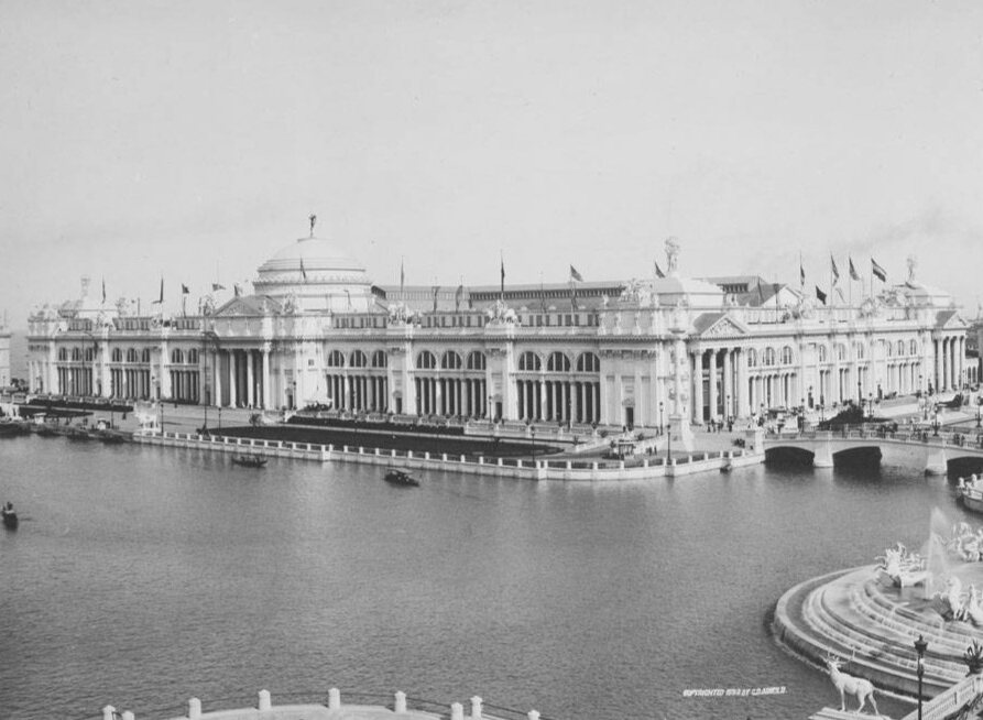 Foto de 1893: el edificio de Agricultura terminado, visto desde la laguna
